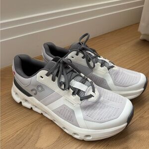 NEW On Running Cloudnova Men's Athletic Shoes - Light Gray and Dark Gray